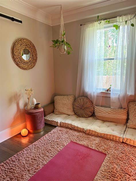 7 Tips for Creating a Zen Room | Home yoga room, Zen room decor