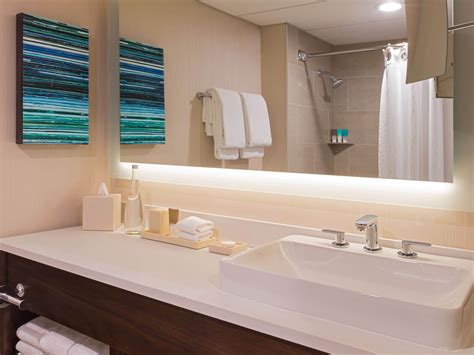 Austin Hotel Rooms & Suites with Balcony | Hyatt Regency Austin