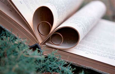 Вторая годовщина свадьбы: как называется, как праздновать, что подарить