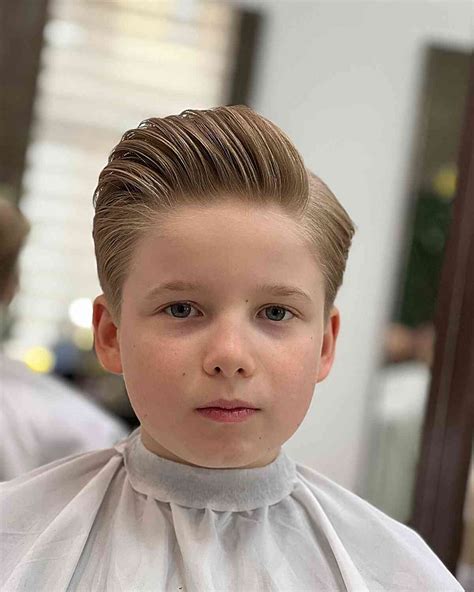 Barbers explain the best techniques for a calm child's hair cut