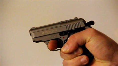 Иззеха незаконно притежаван боен арсенал от частен дом в Брегово