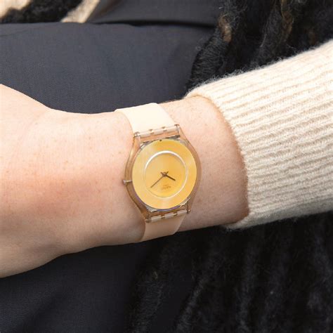 Наручные часы Swatch — купить часы Свотч на официальном сайте интернет ...