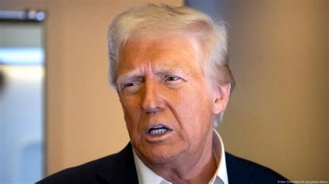 Trump signs order seeking to ban transgender troops – DW – 01/28/2025