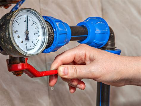 7 Simple Steps To Suck The Bubbles Out Of Your Water Pipes
