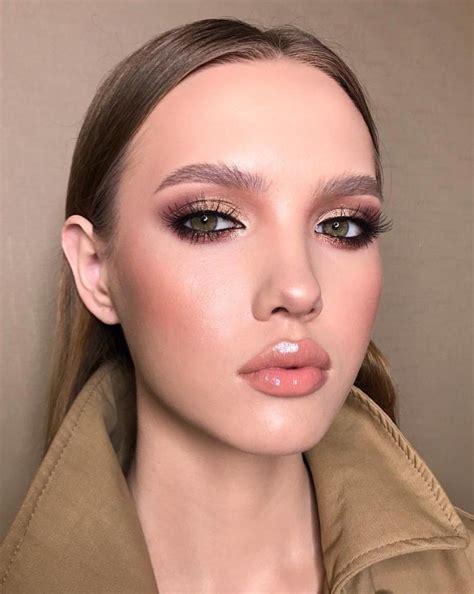 Пин от пользователя Leezxs на доске -- soft glam | Идеи макияжа, Макияж ...
