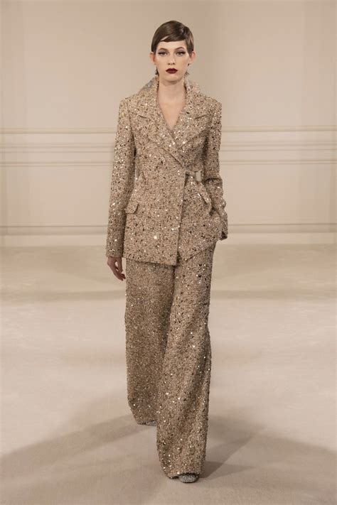 Pin by 𝚓𝚞𝚕𝚒𝚊 on Fashion | Couture fashion, Couture, Valentino couture
