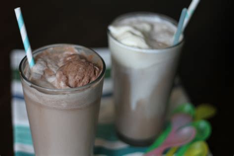 Ice Cream Sodas for a heat wave! - Brittany's Pantry : Brittany's Pantry