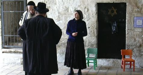 Haredi Women | Pop Chassid