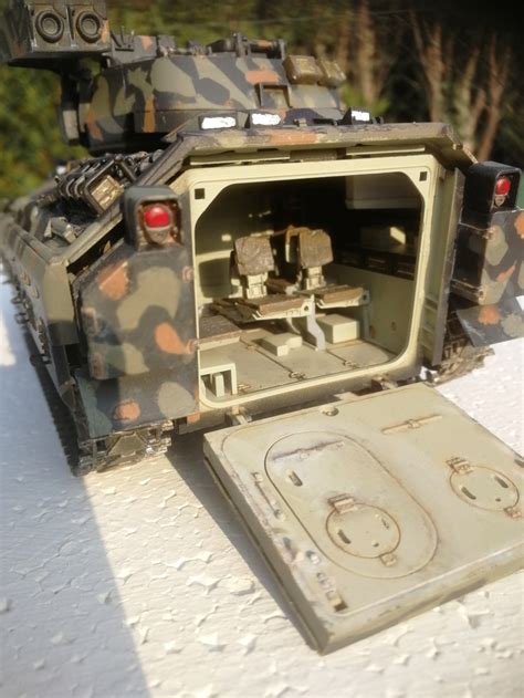 Bradley M2