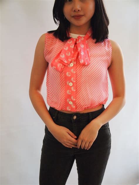 Vintage Bubblegum Pink Pussy Bow Geometric Top | Deja Vu Vintage