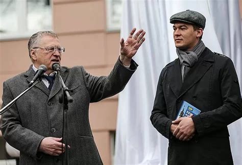 Дегтярёв решил написать третью книгу о Жириновском