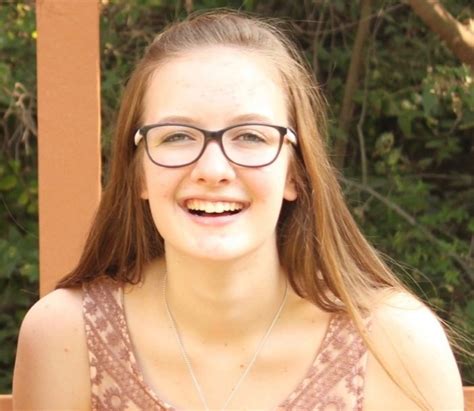 abbie halls instagram twitter facebook  idcrawl