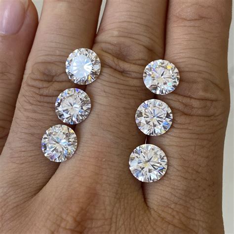 White Round Moissanite Stone, For Jewellery Purpose, 1CT at ₹ 400/carat ...