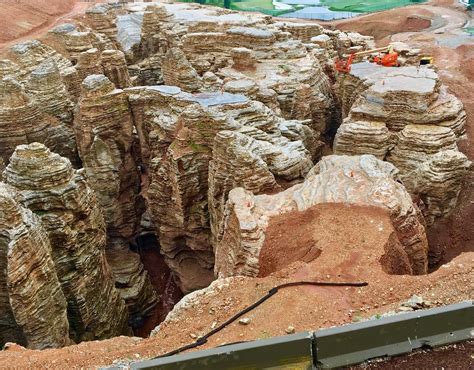 lost canyon cave  nature trail ridgedale lost canyon cave