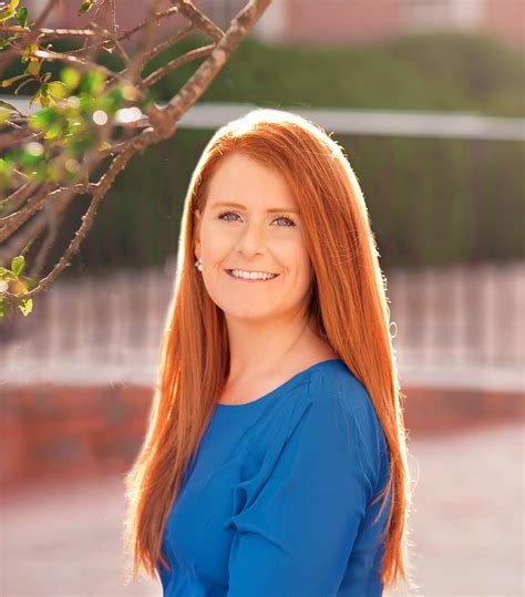 Lauren Bennett powered by Exp Realty