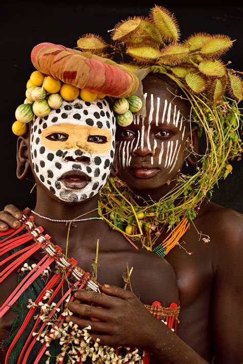 Suri tribe body painting Ethiopia - NativeHistory.Info