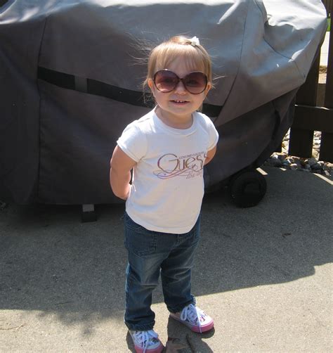 Happy Healthy & Loved: About Gianna Lynn