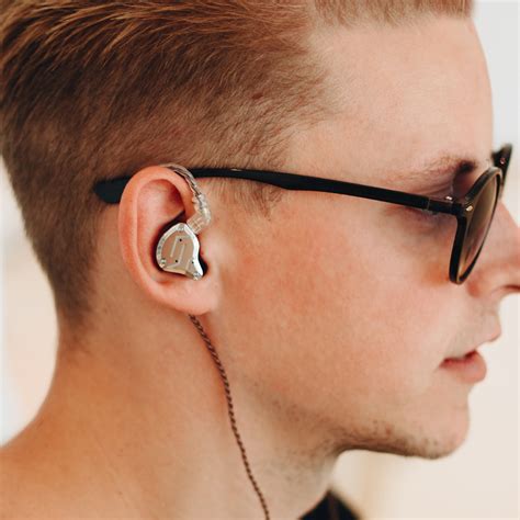ZS10 Pro 4BA+1DD Hybrid Earphones