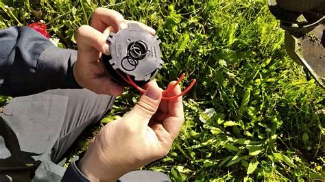 Быстрая замена лески своими руками в электрическом триммере для травы ...