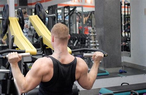 Тяга в хаммере (техника выполнения) | MuscleFit