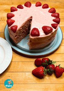 OMG! This Strawberry Squirt Cake Blew My Mind (Simple Recipe) - xai4hbt