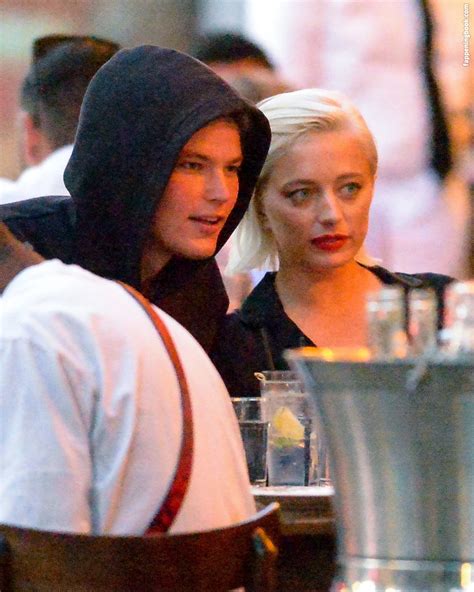 Caroline Vreeland  carolinevreeland Nude, OnlyFans Leaks, The 