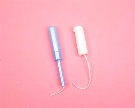 Absorvente Para Criança De 10 Anos - Criança elege aplicador de absorvente interno como brinquedo favorito ...