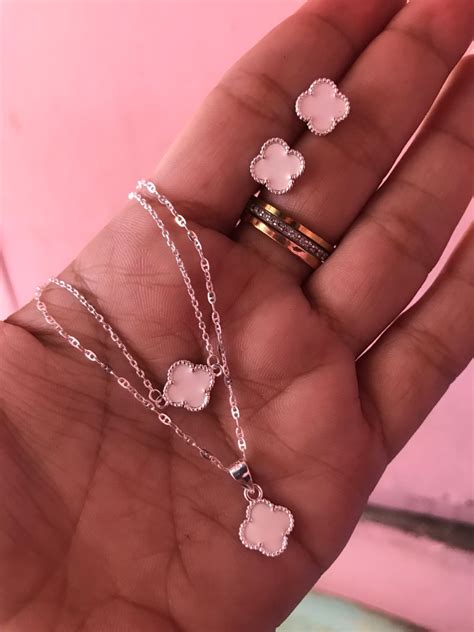 VCA set, Women's Fashion, Jewelry & Organizers, Necklaces on Carousell
