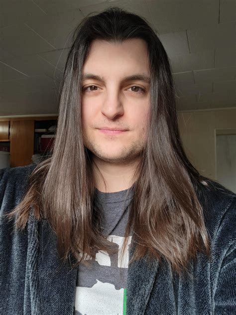 Guys post selfies too! : r/selfie