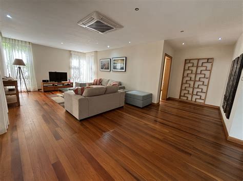 Apartment - Buy in Grand Bay - 22,973,133 rupees | Lexpress Property