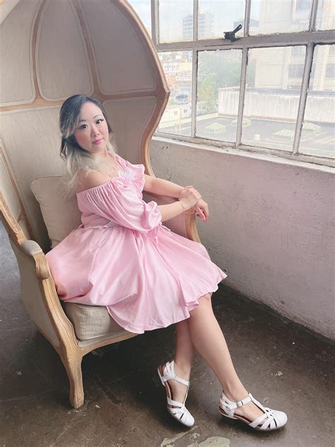 Do you like pink? : r/alternativefashion