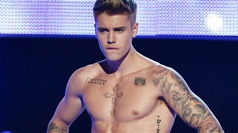 Justin Bieber Shows Off Massive New Tattoos in New Shirtless Pics ...