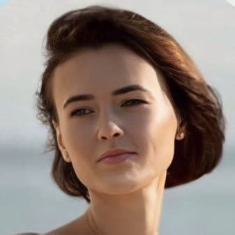 Юлия Лещенко