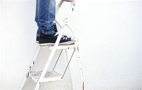 fotos gratis herramienta pintar escalera producto obrero pintor