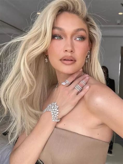 Gigi Hadid shares makeup-free selfie with 'pimple cream' - OK! Magazine