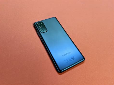 Обзор Samsung Galaxy S20 FE - флагман или нет? - THE ROCO