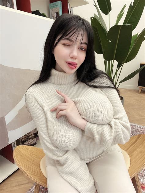 Alina Becker Alina Becker Alina Becker Added A New Photo.