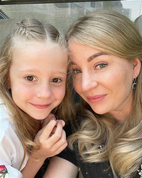 You Must Meet Anna Radzinskaya - Kid YouTube Star Anastasia Radzinskaya ...