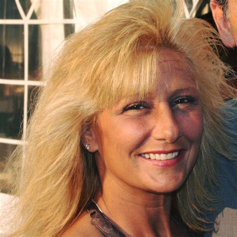 Maria Dee - Maria Dee updated her profile picture.