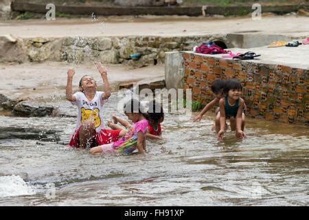 Children swimming in Mekong river, Cambodia Stock Photo: 183922113 - Alamy