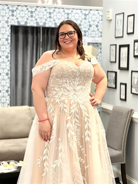 6 Trending Wedding Dress Sleeve Styles For 2023 — Savvi Formalwear&Bridal