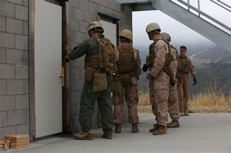 st recon bn