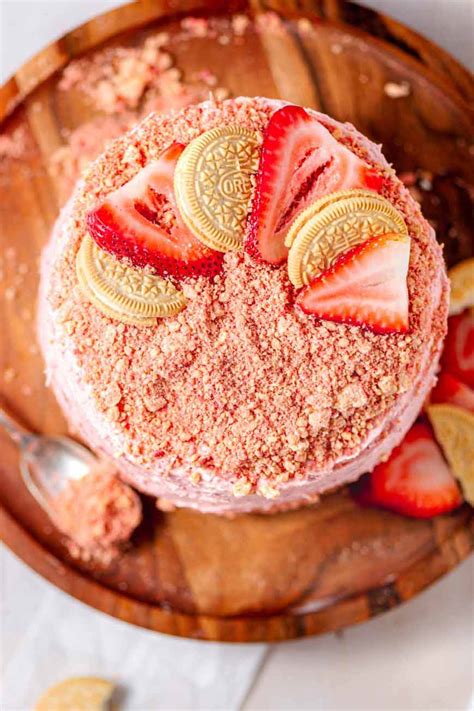 how to make strawberry crunch topping