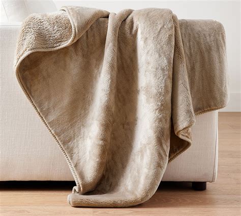 Cozy Cloud Plush Throw | Pottery Barn