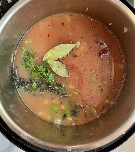 Instant Pot Manhattan Clam Chowder – Tasty Oven