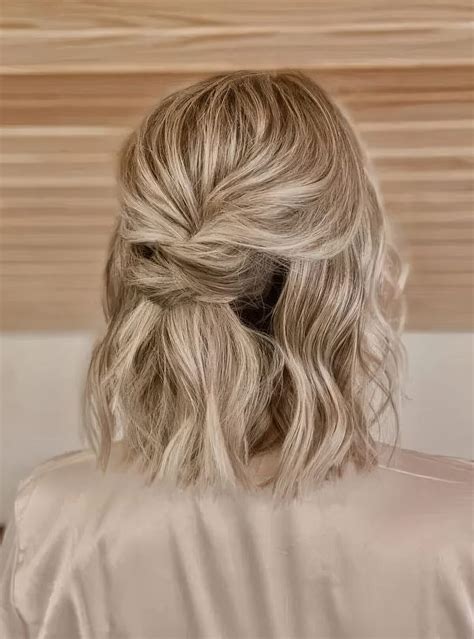 easy upstyles for short hair 2