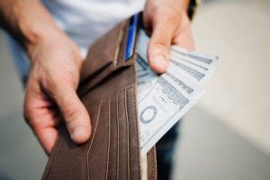 Important Reasons Why You Should Always Carry Cash - Good Money Sense