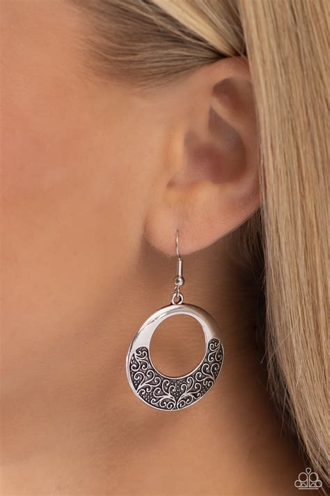 Secret Vineyards - silver - Paparazzi earrings – JewelryBlingThing