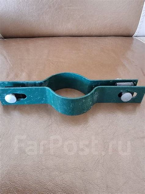 Хомут металл. проходной для столба d-60мм RAL6005, в наличии. Цена: 130 ...