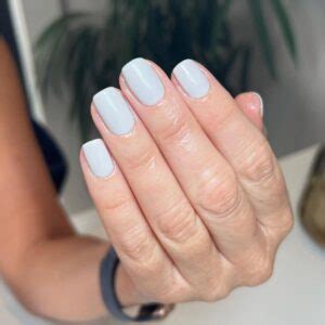 UNGHIE GEL GRIGIE | Le tonalità più cool da provare subito